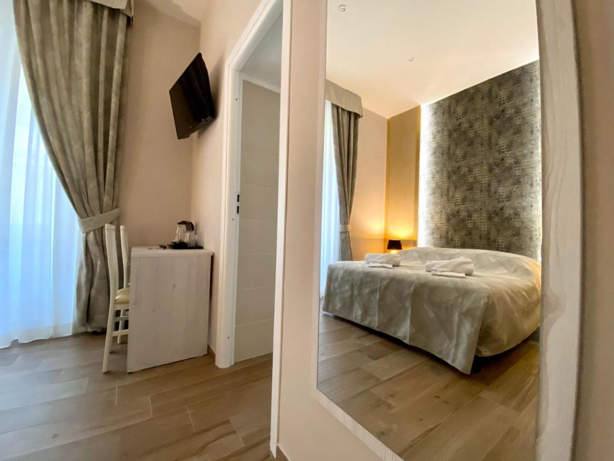 Hotelier 51 Rome Bagian luar foto